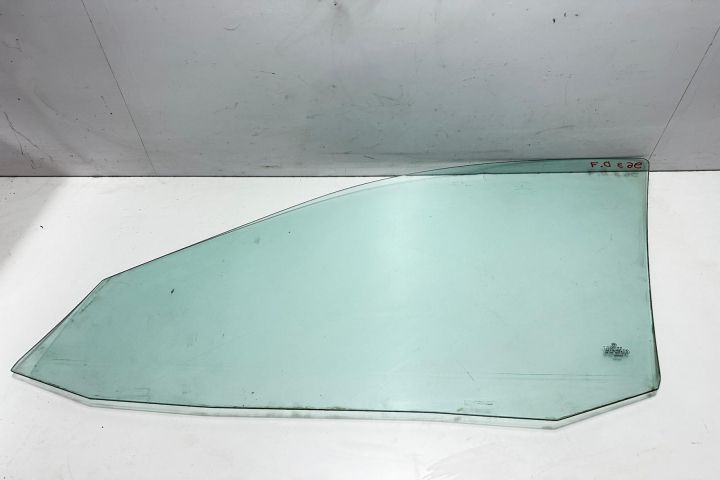 Geam dreapta fata Volkswagen VW Golf a 4-a generatie