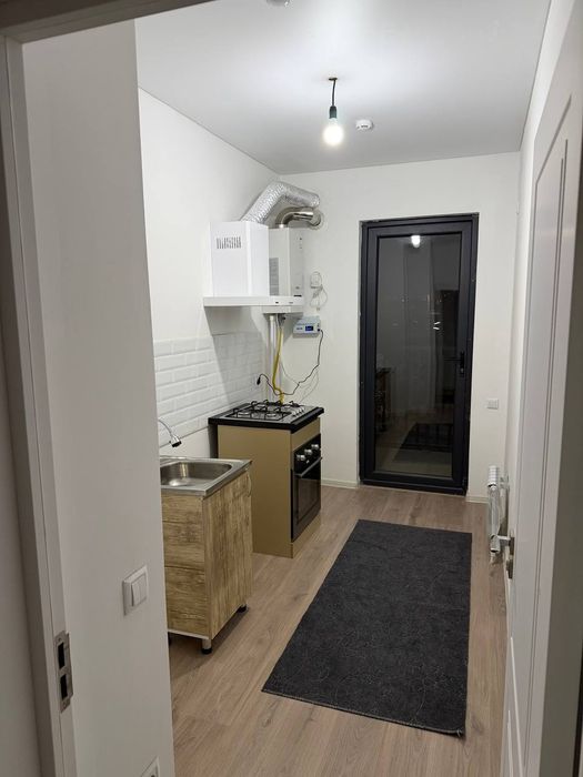 Kvartira sotiladi yashnaboda