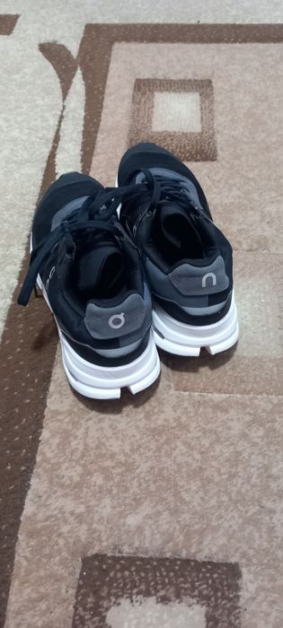 Adidasi On cloud running