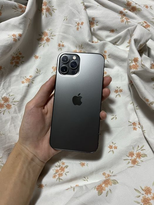 Продам Айфон 12Pro Max 256gb