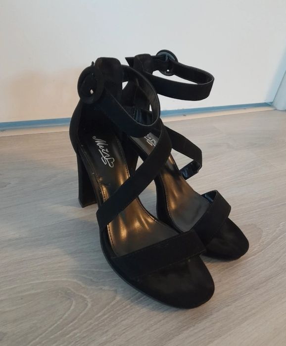 Sandale toc gros nr 39