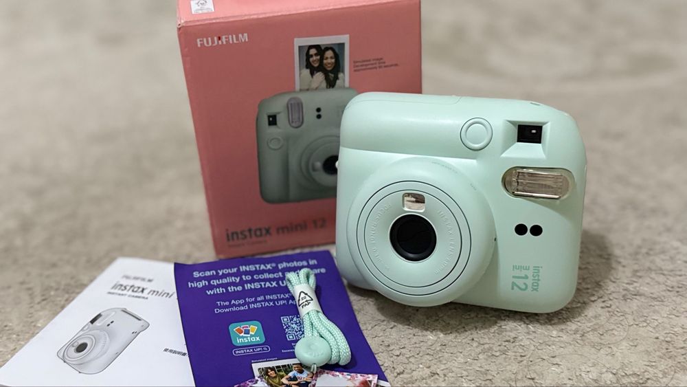 Instax mini 12 ,новый