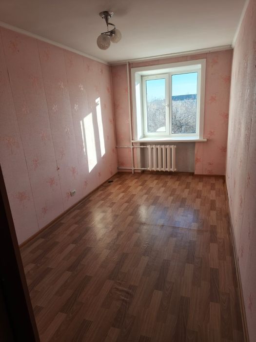 Продам 2 ком квартиру в р-оне СКГУ