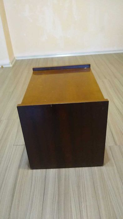 Малка помощна масичка