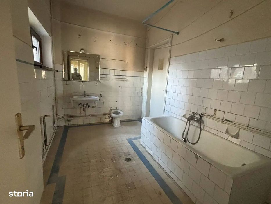 Casa D+P+2 etaje | 4 apartamente cu 4 camere | Dacia Ultra central