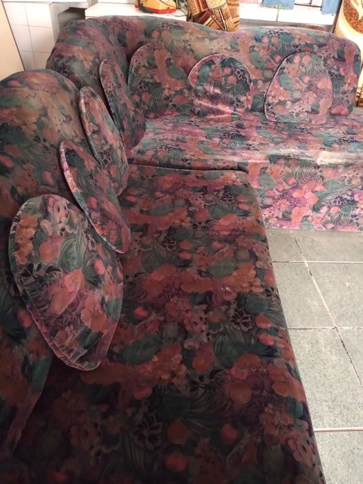 Colțar extensibil și mobila de dormitor