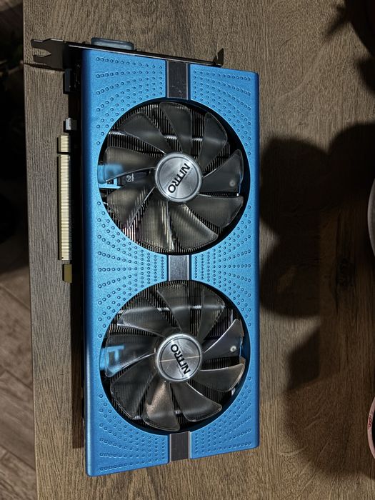 Видеокарта Sapphire NITRO+ Radeon RX 580 8GB Special Edition