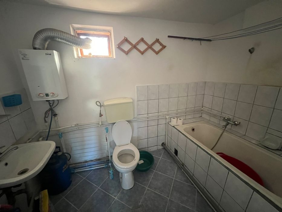 Casă Cârcea # 5 Camere # Toate Utilitățile # 900 mp # Accept Schimb cu Apartament Craiova #