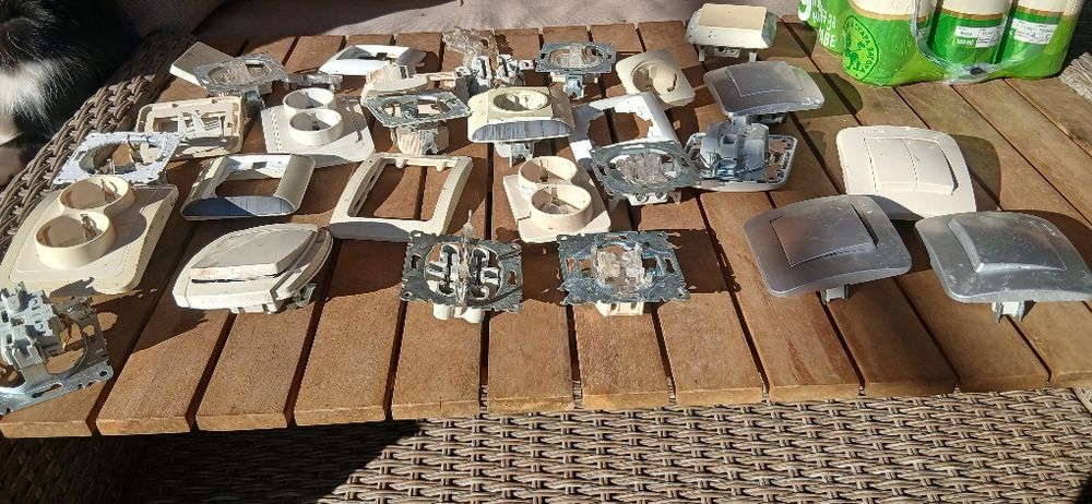 Контакти и ключове за лампи