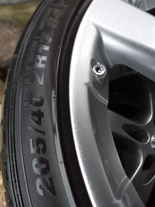 Vand jante aliaj R17 încălțate