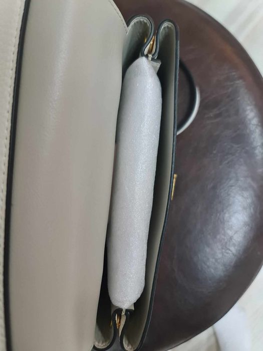 Дамска чанта COCCINELLE оригинална , естествена кожа