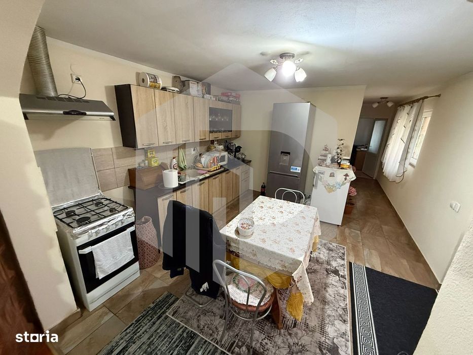 Casa individuala } Orlat | 250 mp Teren | Terasa inchisa