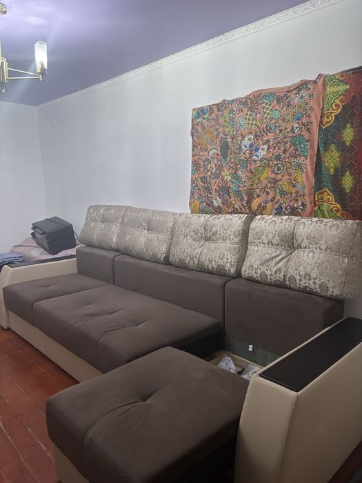 Диван кожный длина 3,30метр