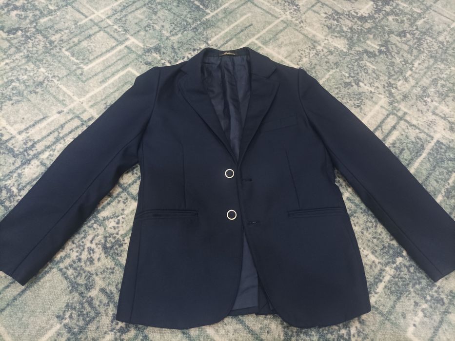 Школьная форма в отличном состоянии