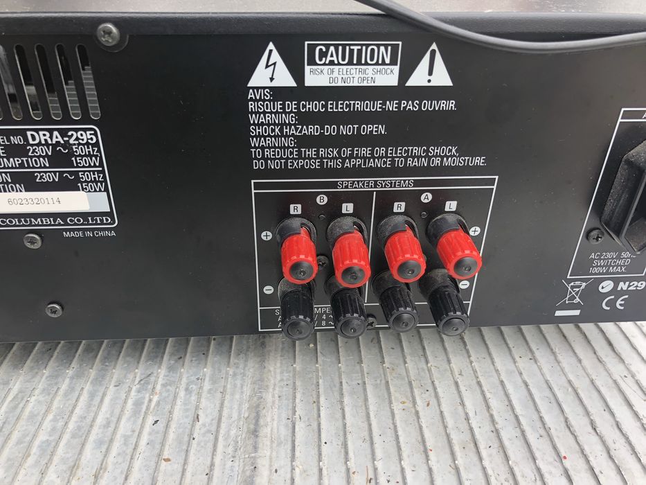 De vanzare amplificator Denon de 150w