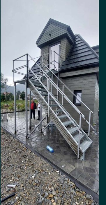 Scării zincate profesionale