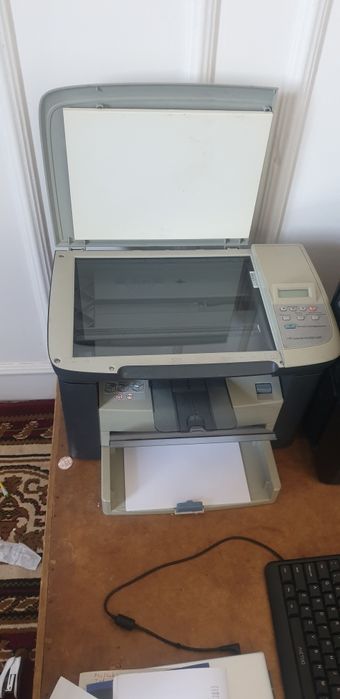 Printer HP 1050 oq qora 3/1