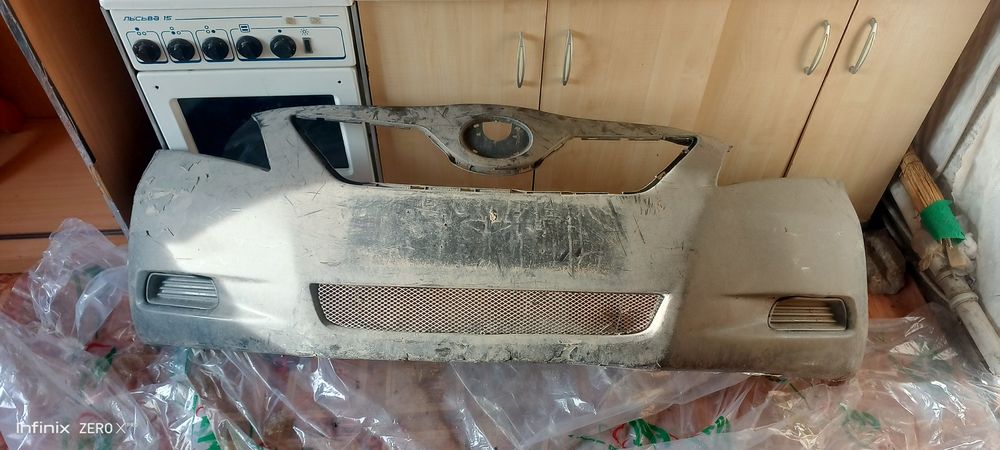 Фара цветі қара түсті