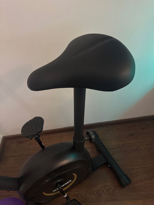 Bicicleta fitnes micuta