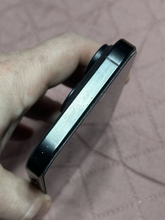 Vand iphone 16 pro 256GB impecabil + husa apple originala