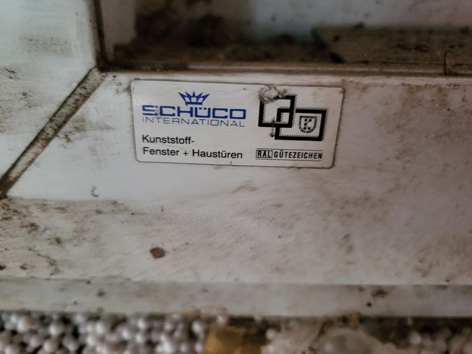 Geam termopan de calitate dar cu lipsă de sticlă! 210x145cm Germania