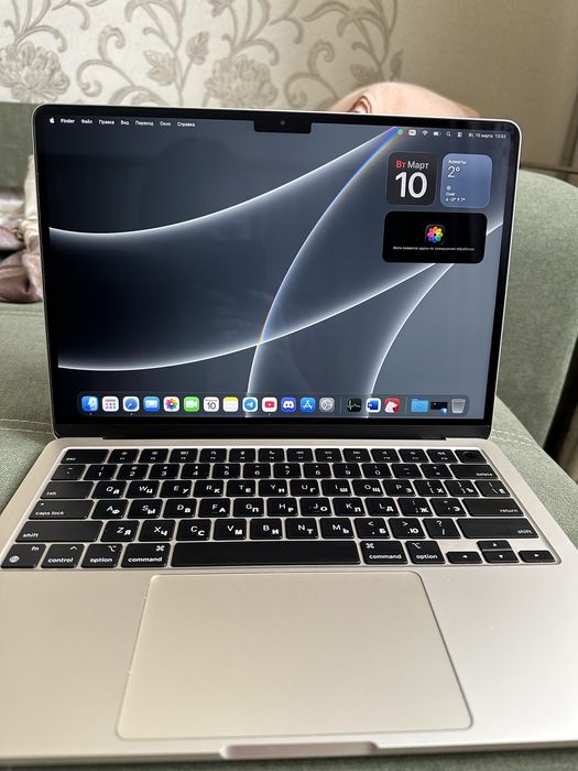 Macbook air 13” M2
