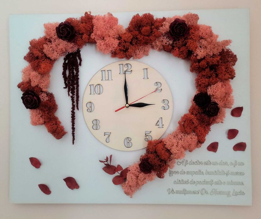 Ceas personalizat din licheni