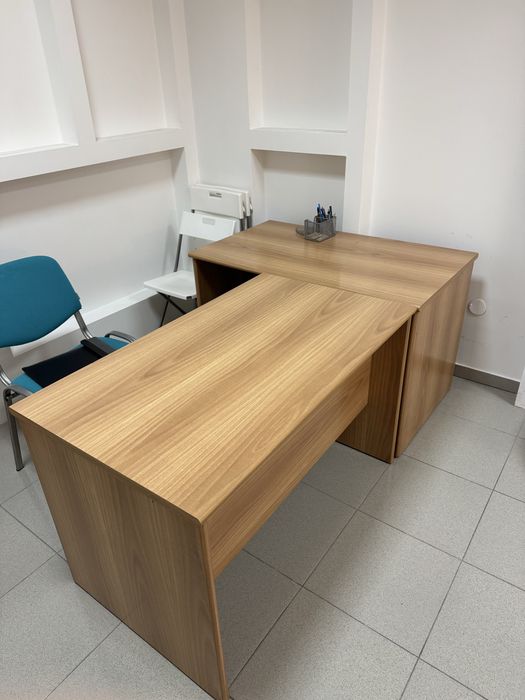 Офис бюра и столове