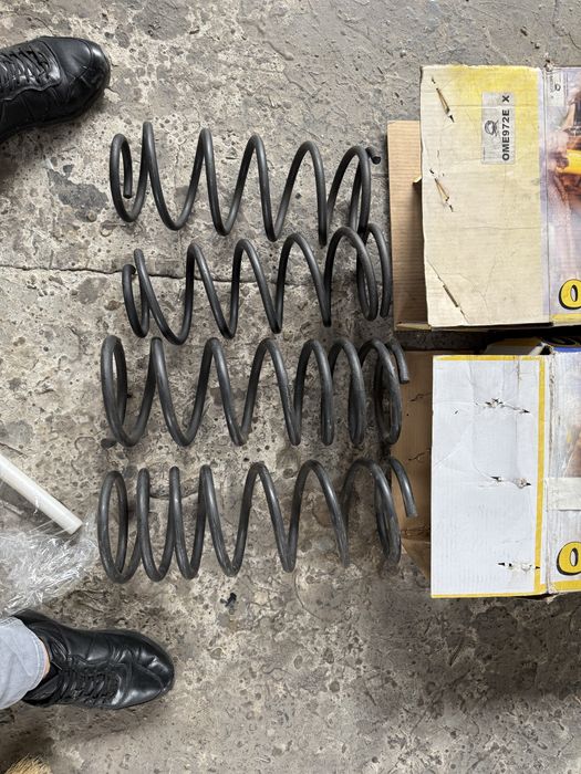 Пружини за повдигане Old Man Emu Nissan Patrol Y60/61