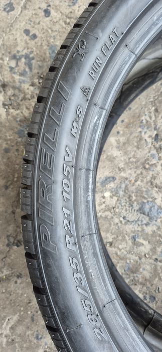2 anvelope iarna runflat Pirelli 285/35/21.Pretul este pe bucata.