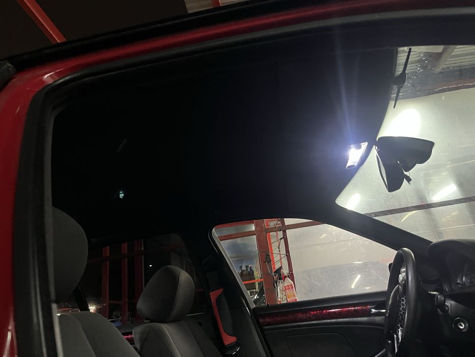 Bmw 318 is 147 M пакет отигинален НА ЧСТИ