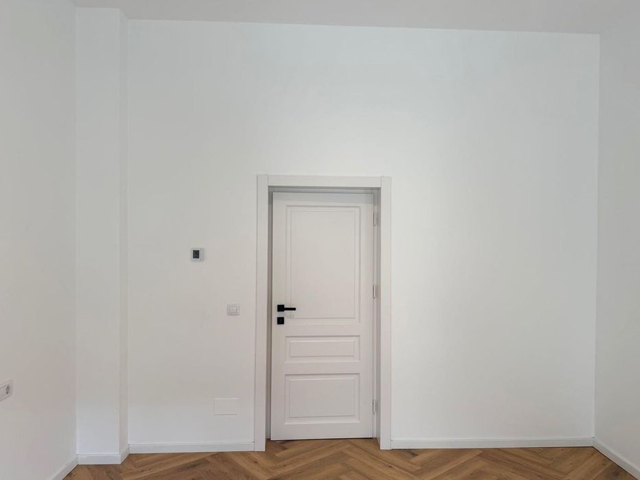 Casa de vanzare in centru la doar 5 minute de mers pe jos de UMF