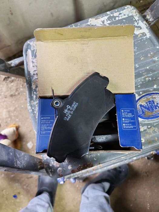 Тормозные передние колодки