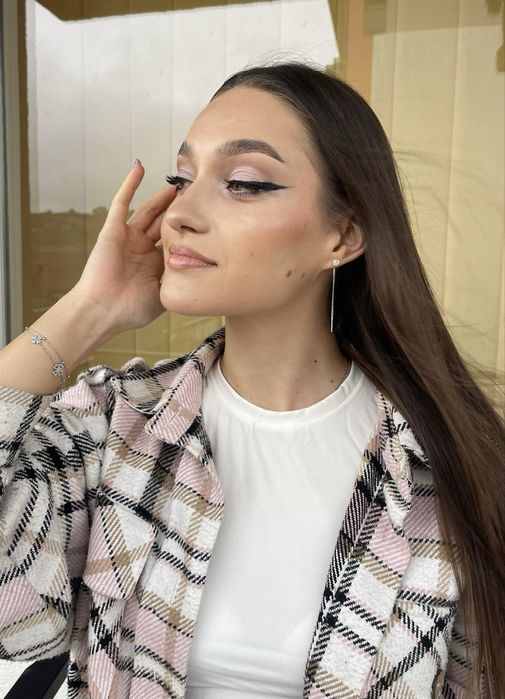 Servicii Machiaj de zi/noapte/eveniment