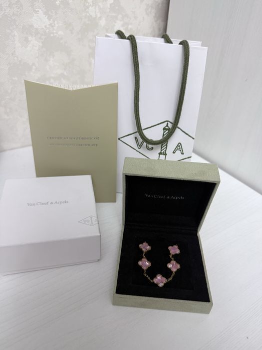 Продаётся новый розовый браслет в стиле Van Cleef & Arpels