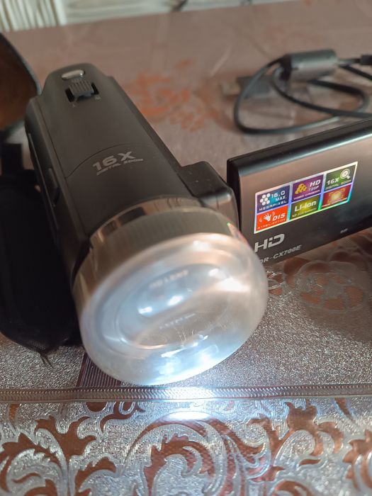 Продам видеокамеру Sony