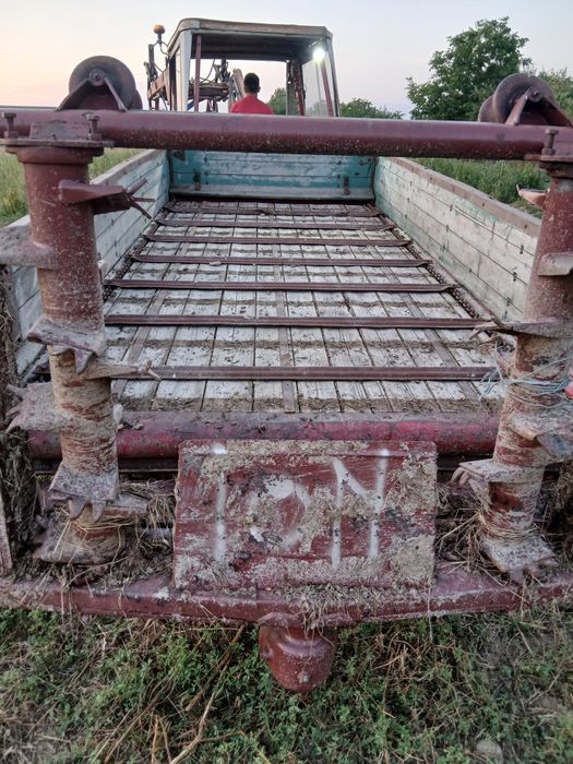 Vând mig de gunoi cu  axă de tractiune