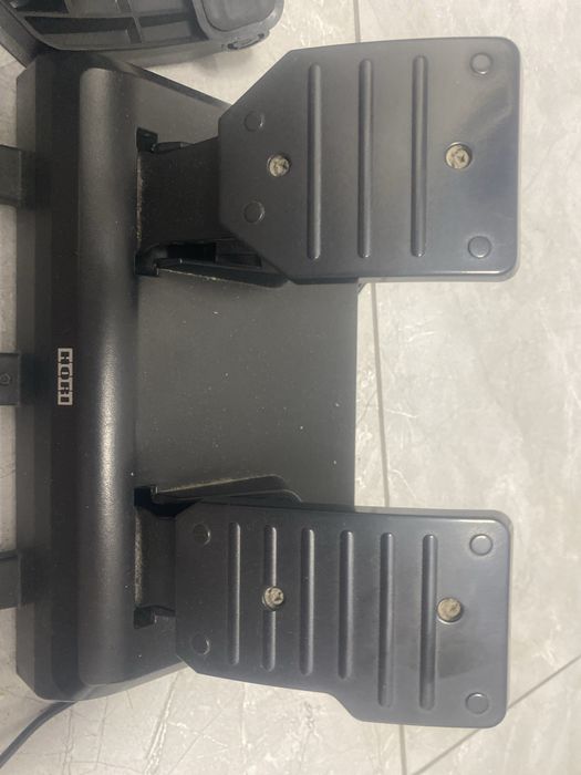 Volan hori compatibil la ps 2/5 si pc