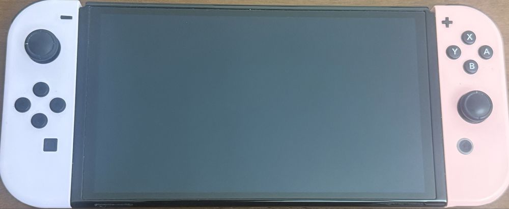 Nintendo Switch OLED 64GB + Zelda BOTW + Чехол (Оригинал, комплект)