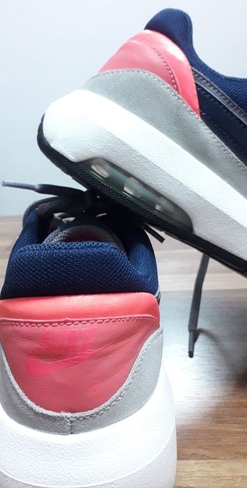 NIKE дамски маратонки