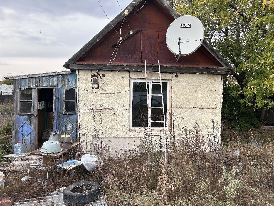 Продам дачный участок с домиком