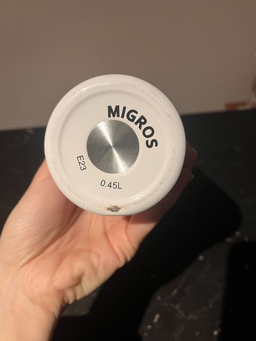 Метална бутилка за вода