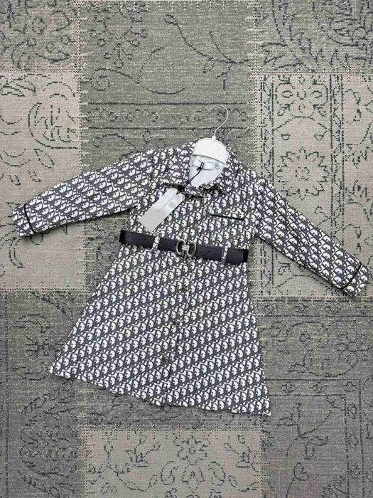 Прекрасни рокли с Елза ,Лабубу,Бърбъри