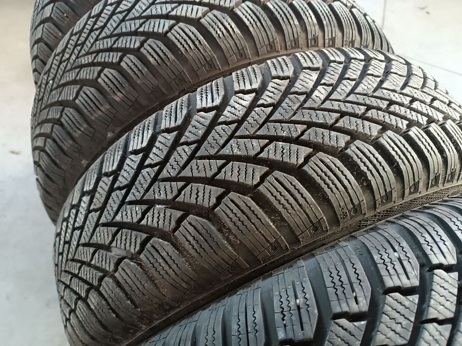 Anvelope iarna 195 65 15 Continental 8.5mm ca și noi