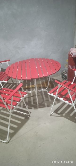 Стол стул сотилади яхши холатда