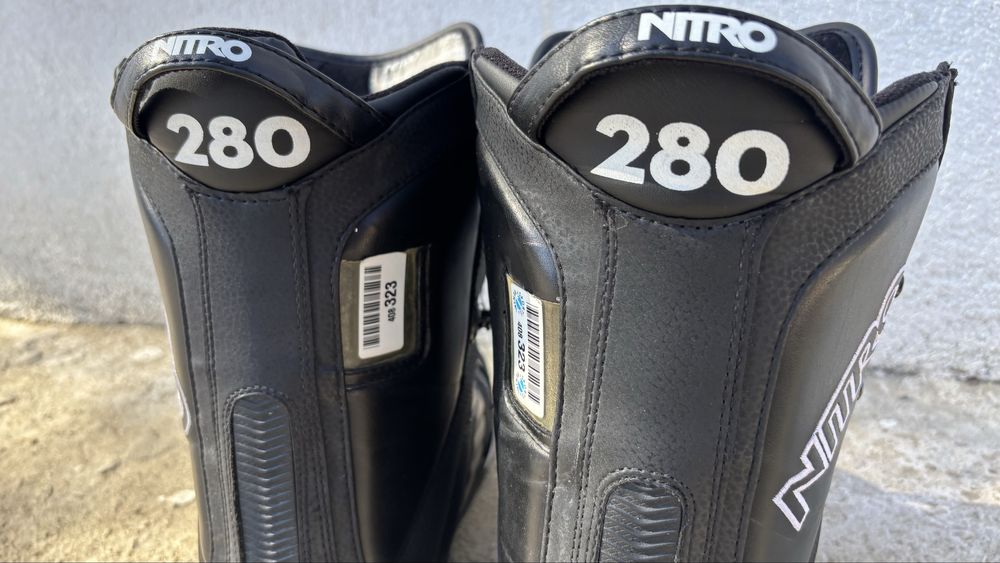 placa snowboard si bootsi