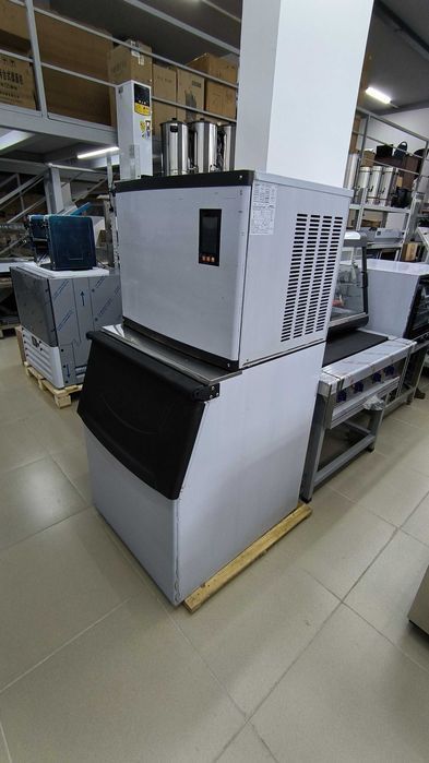 Ледогенератор. Льдогенератор 150 кг/сутки. Льдогенератор.