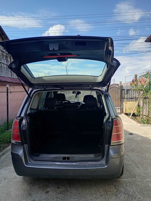 Vând Opel Zafira b 2006