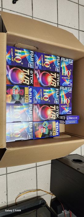 Casete video înregistrate cu filme în limba germană 240 minute 130 buc