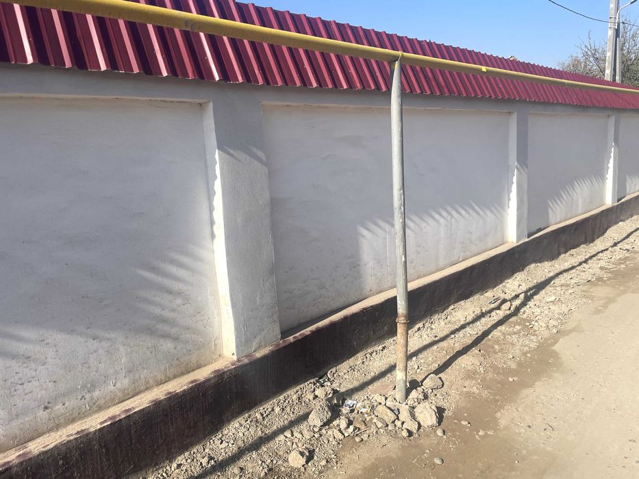 Продается участок с домом в центре Аккургана!